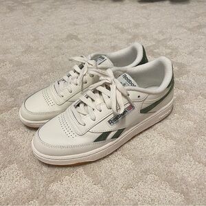 Reebok 💚 Club C Revenge Women size 8.5